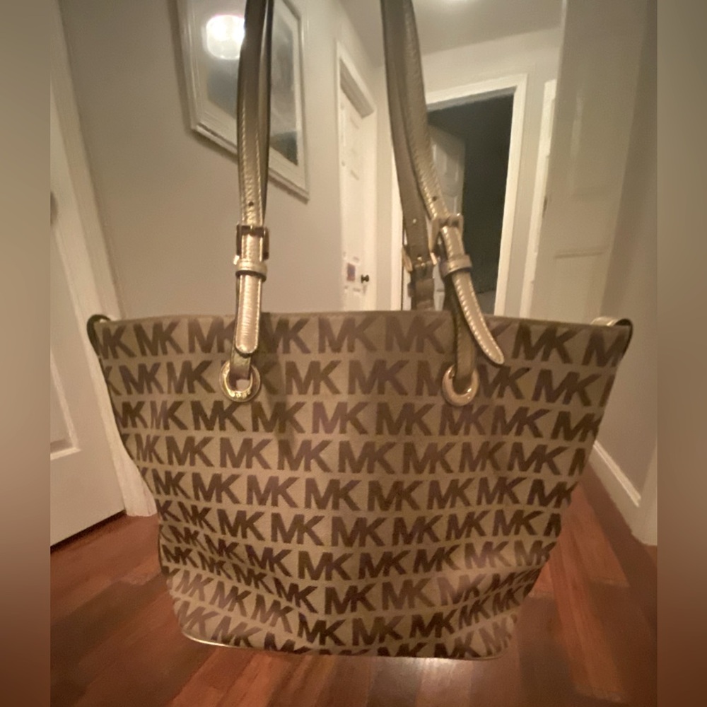 Vintage Michael Kors tote. Excellent condition.